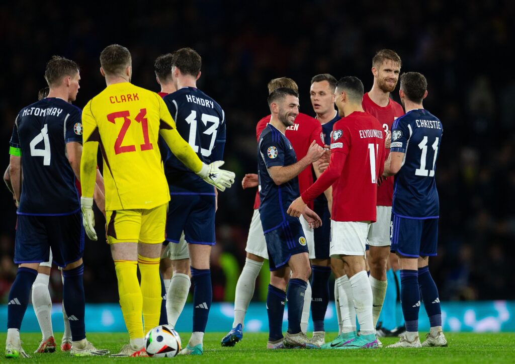 Former Celtic Treble Teammates Embrace At Full Time | Latest Celtic News