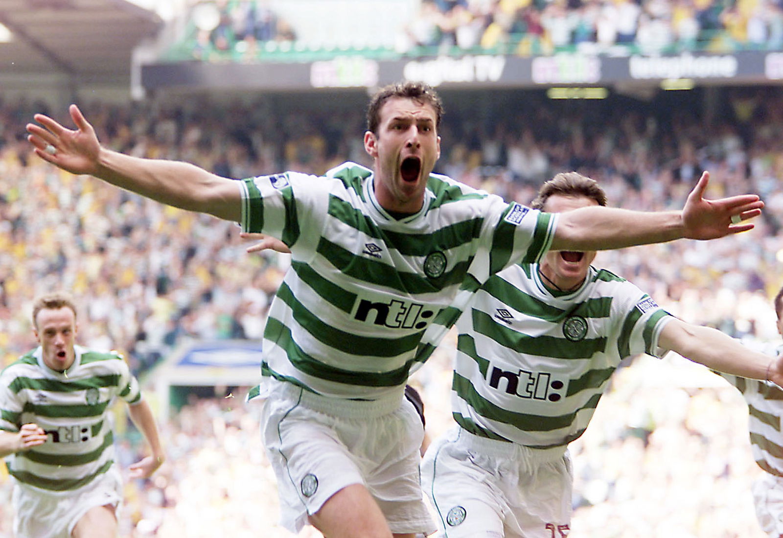 Chris Sutton's Ultimate Celtic Birthday Gift | Latest Celtic