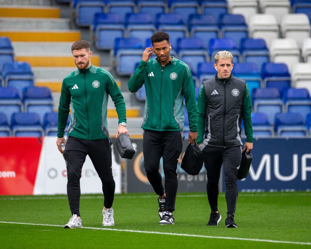 Isabella Barreto - Shaking Her Booty Hard