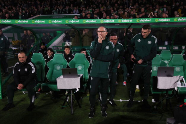 Celtic f.c. dugout, Martin O'Neill, Stephen McManus, Shaun Maloney