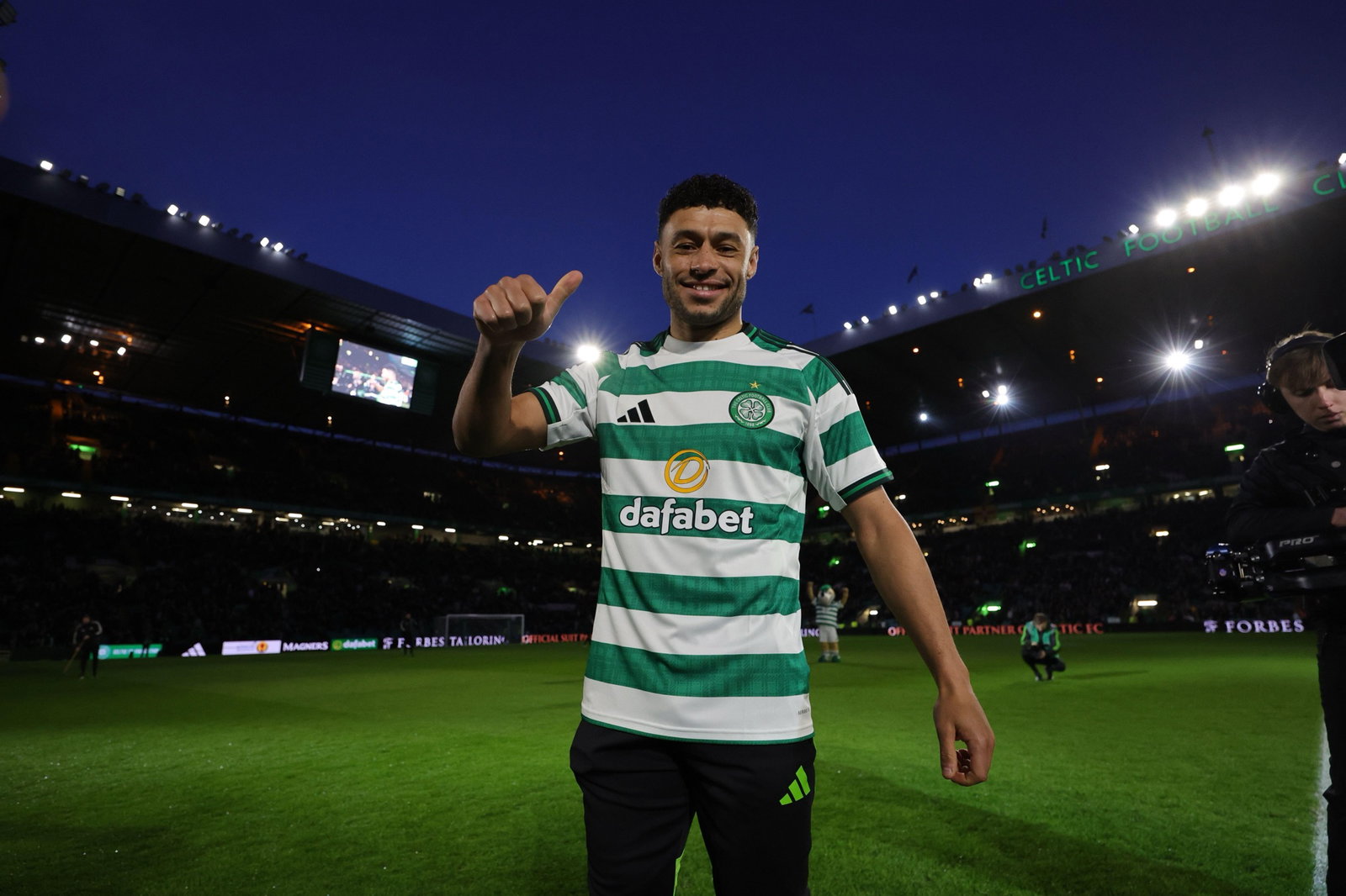alex Oxlade-Chamberlian at Celtic Park