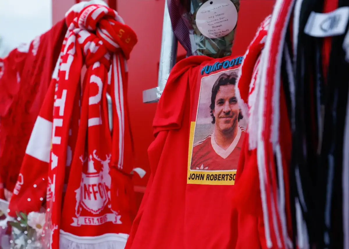 Celtic Manager Martin O’Neill Pays Tribute to John Robertson