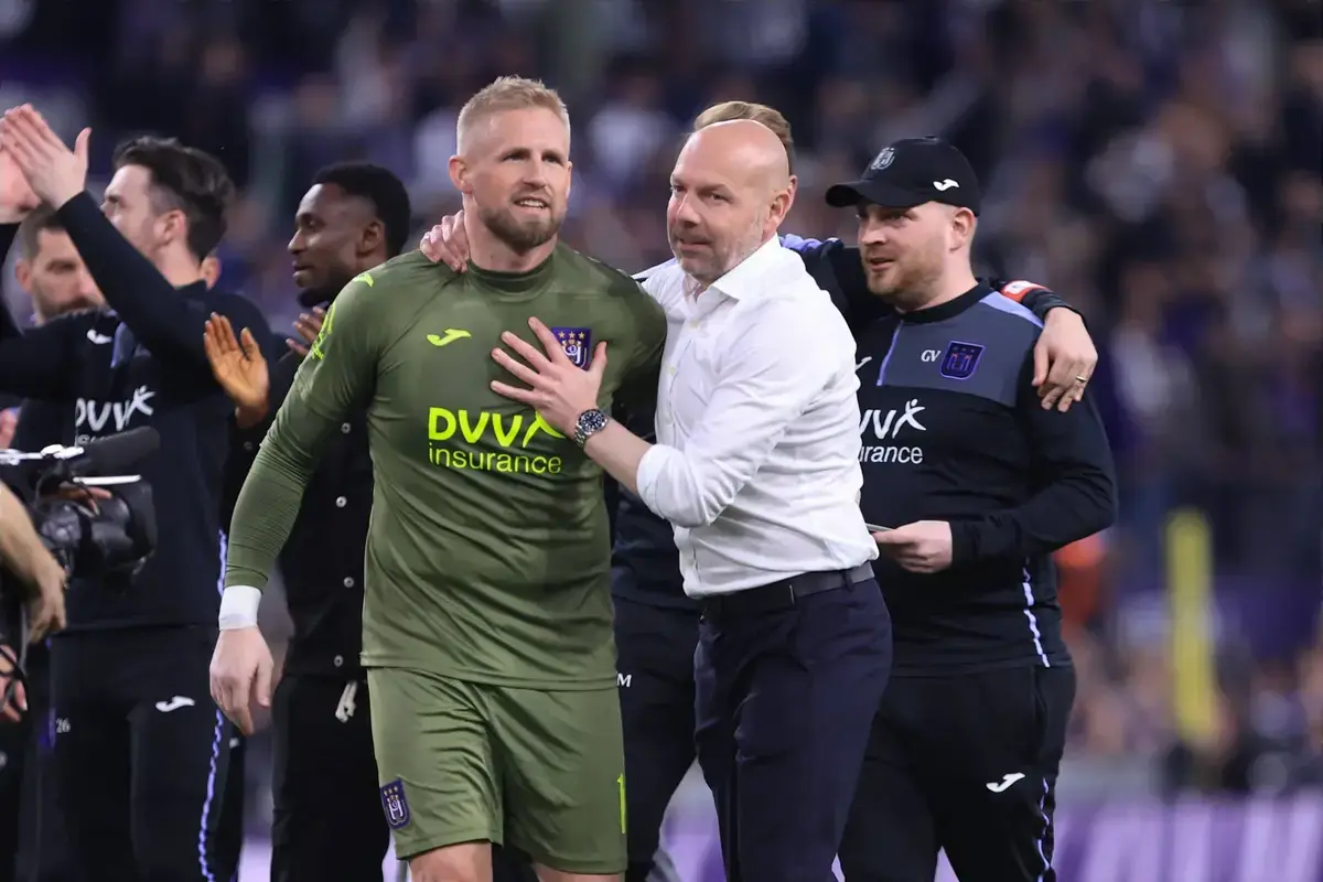Denmark Boss Hits Back At Kasper Schmeichel Injury Criticism