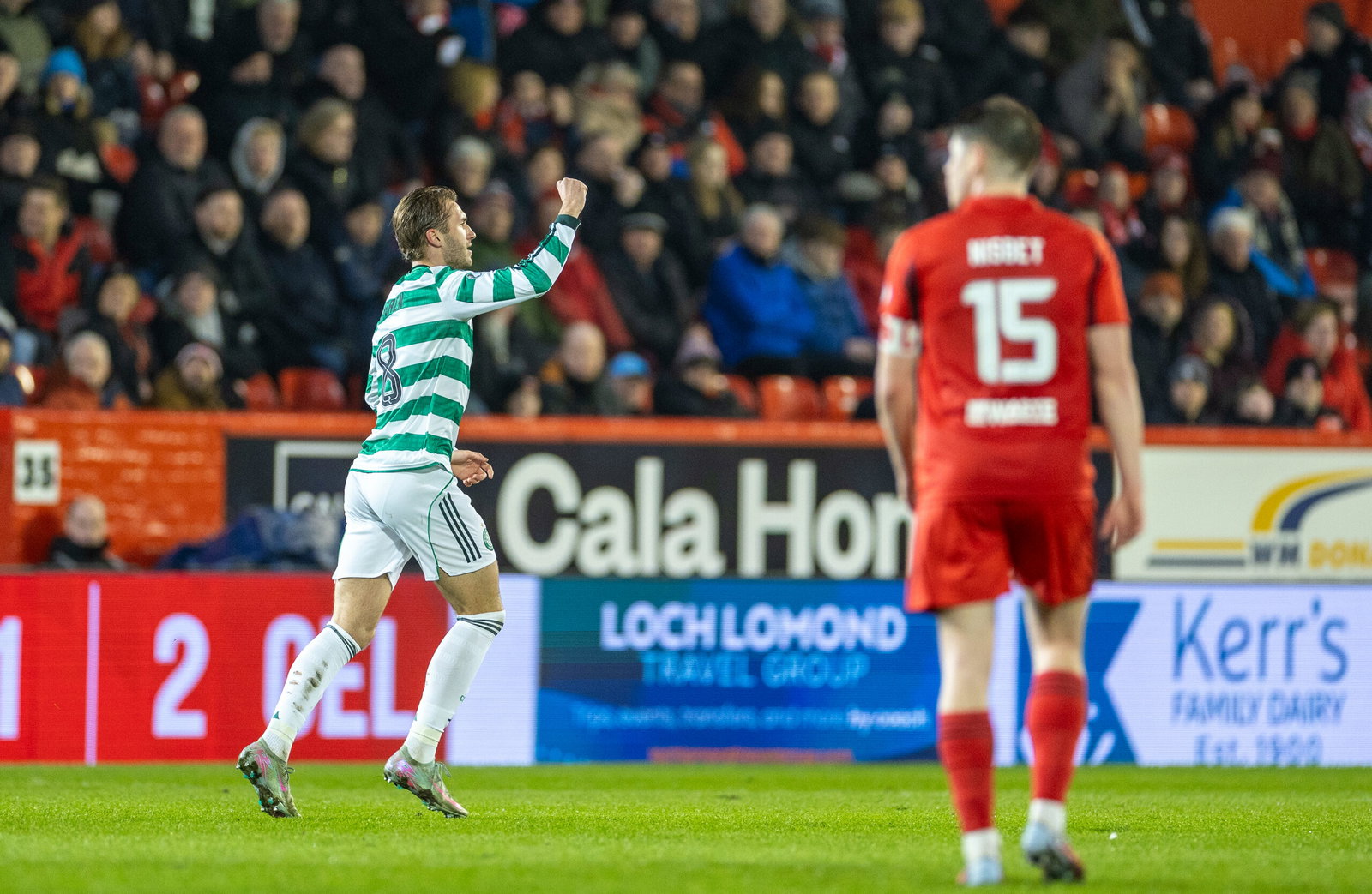 Benjamin Nygren merayakan gol